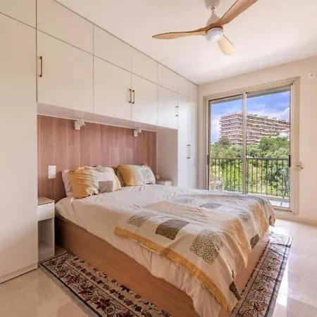 Le Reve Bleu Apartment *